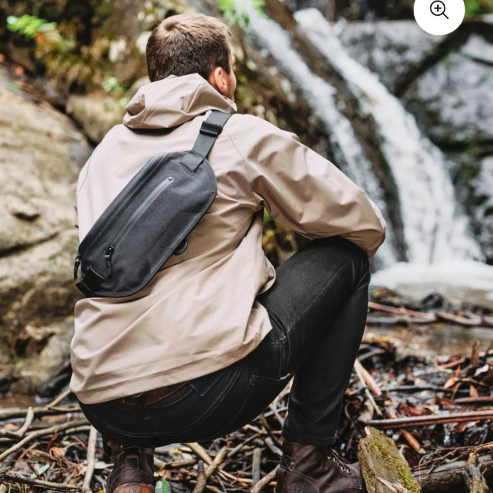 Alpaka Bravo Sling Mini Waterproof - Black - Magnetic Strap